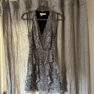blue patterned short dress